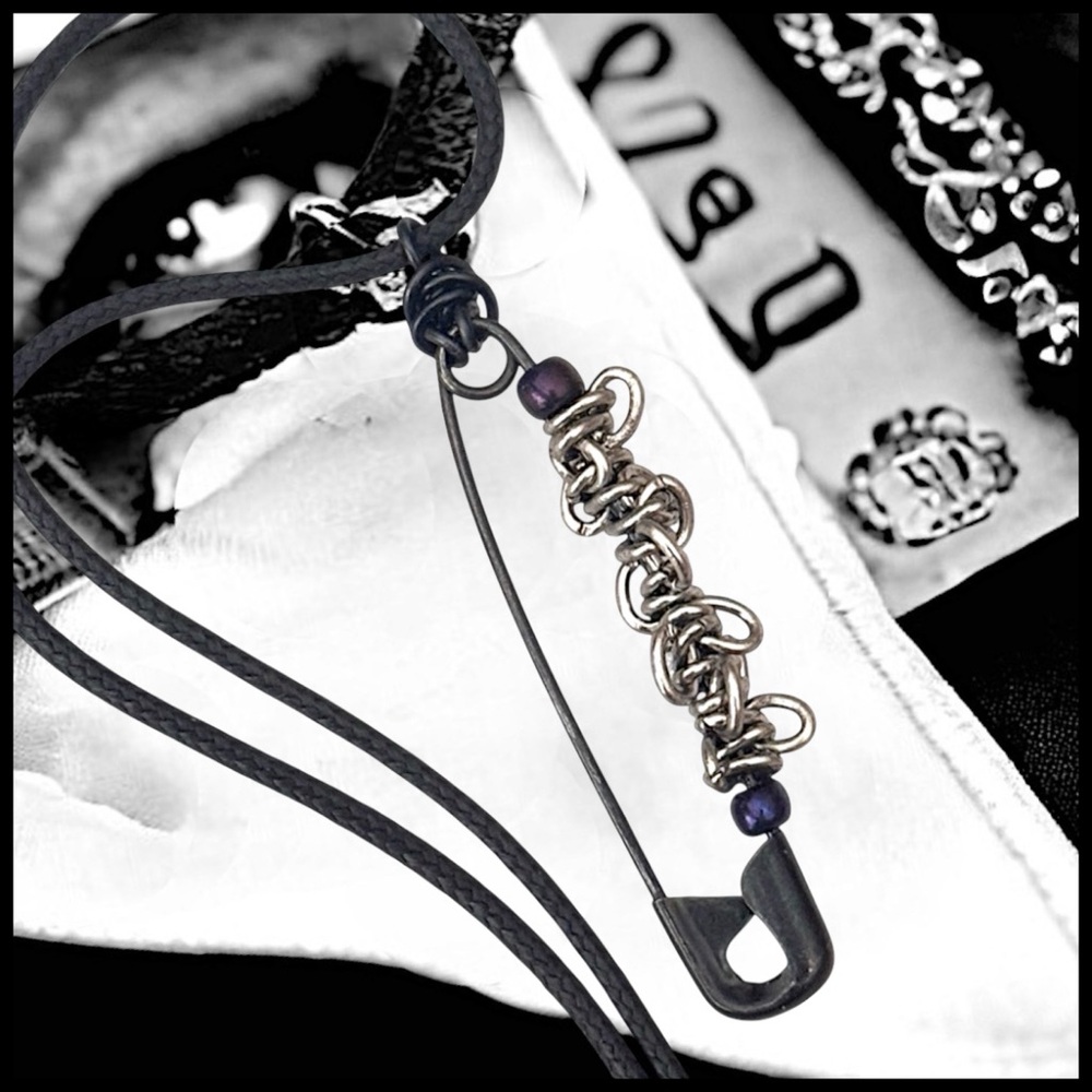5 For $25💫Punk Rocker Black Safety Pin Chain Pendant Necklace